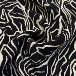 Siyah Zebra Desenli Maroken Krep Kumaş 24 Siyah Zebra Desenli Maroken Krep Kumaş 24