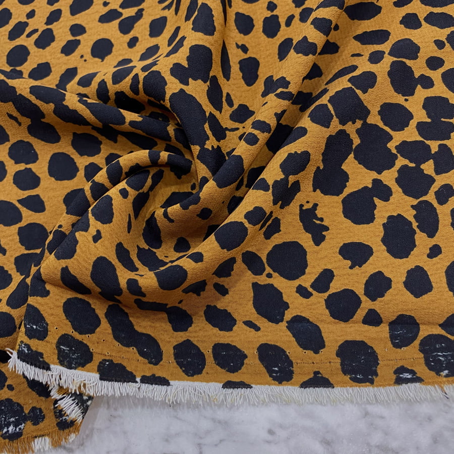 Leopar Desenli Krep Kumaş 81 Leopar Desenli Krep Kumaş 81